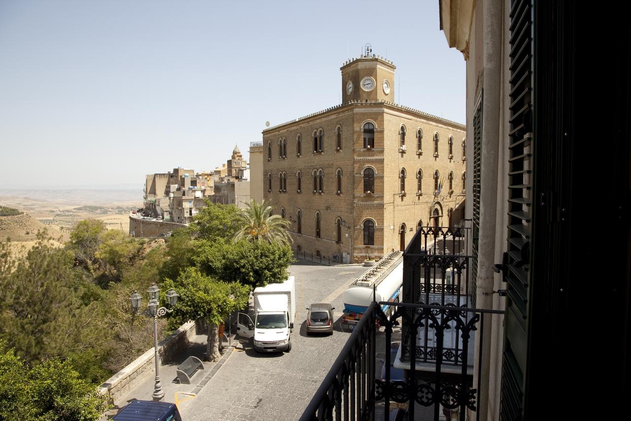 Bed and Breakfast Il Portico Dei Normanni Butera Exterior foto